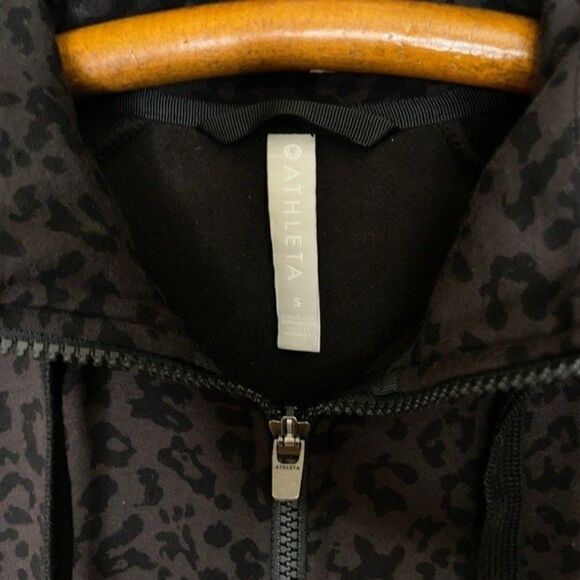 2 for $30 ATHLETA Triumph Black Leopard Print Hoodie - Picture 9 of 13